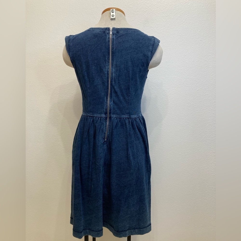 3/$20 Ann Taylor Loft Blue Fit and Flare Mini Dress, Zippered Back Womenβs 2 - Picture 5 of 8
